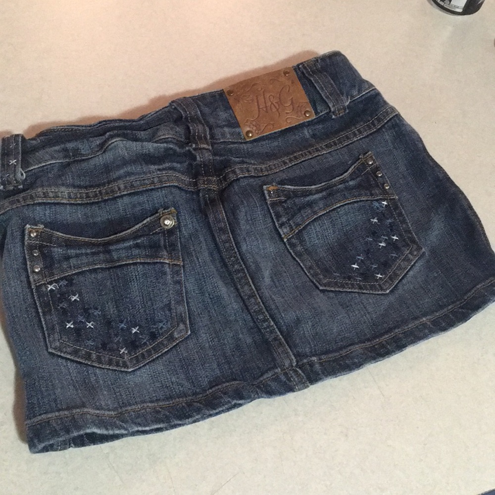 Mini skirt - Picture 3 of 3